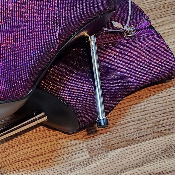 🔥NWT Nine West Iridescent Fuchsia "Tryin" Silver Stiletto Booties Size 7 - Picture 9 of 16